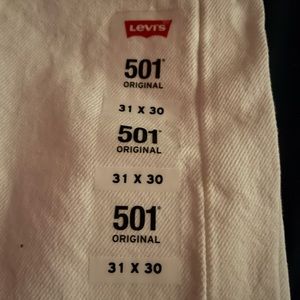 White 31-30 Levi’s 501 jeans